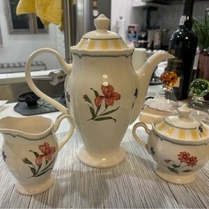 Homecraft by Noritake Summer Estate 9212 Set Coffee/Tea Pot Sugar Bowl Creamer